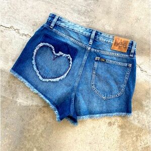 Lee Heart Shaped Valentines Day Denim Shorts Size 30 Dark Med Wash NWT
